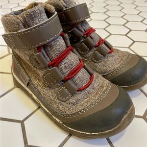 See Kai Run boys Sam Ii Waterproof Size 10